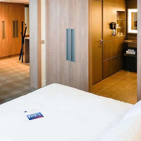 Novotel Saclay Eksteriør bilde