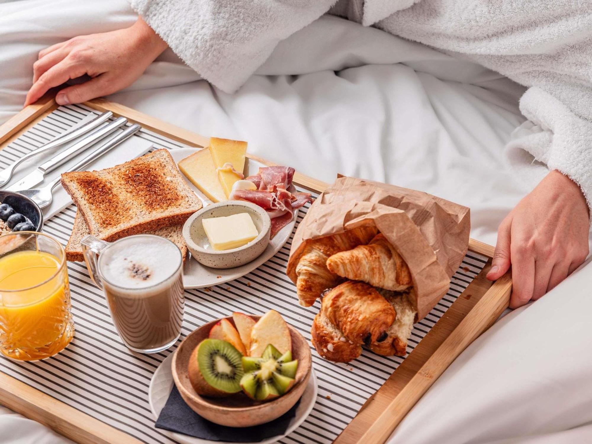 Novotel Saclay Eksteriør bilde