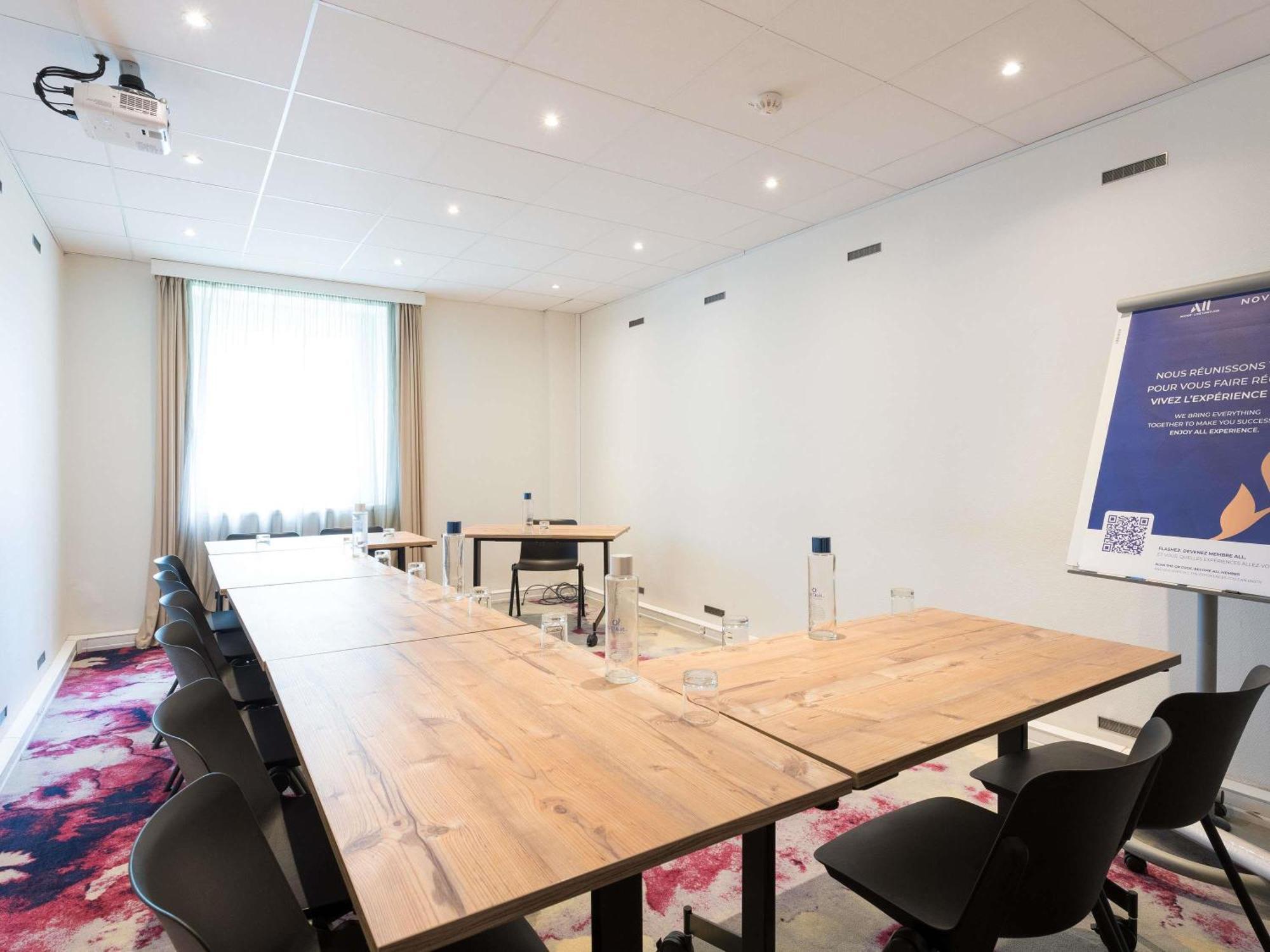 Novotel Saclay Eksteriør bilde