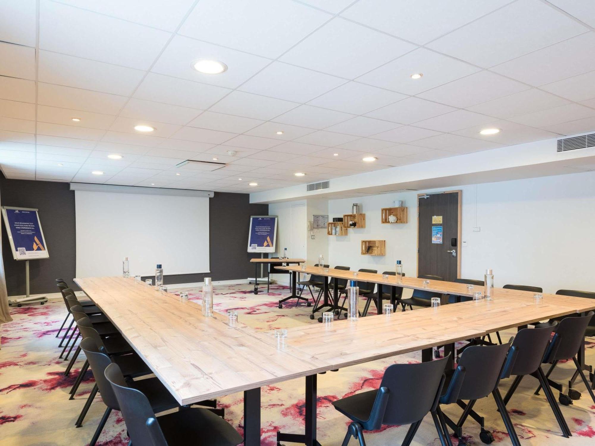 Novotel Saclay Eksteriør bilde