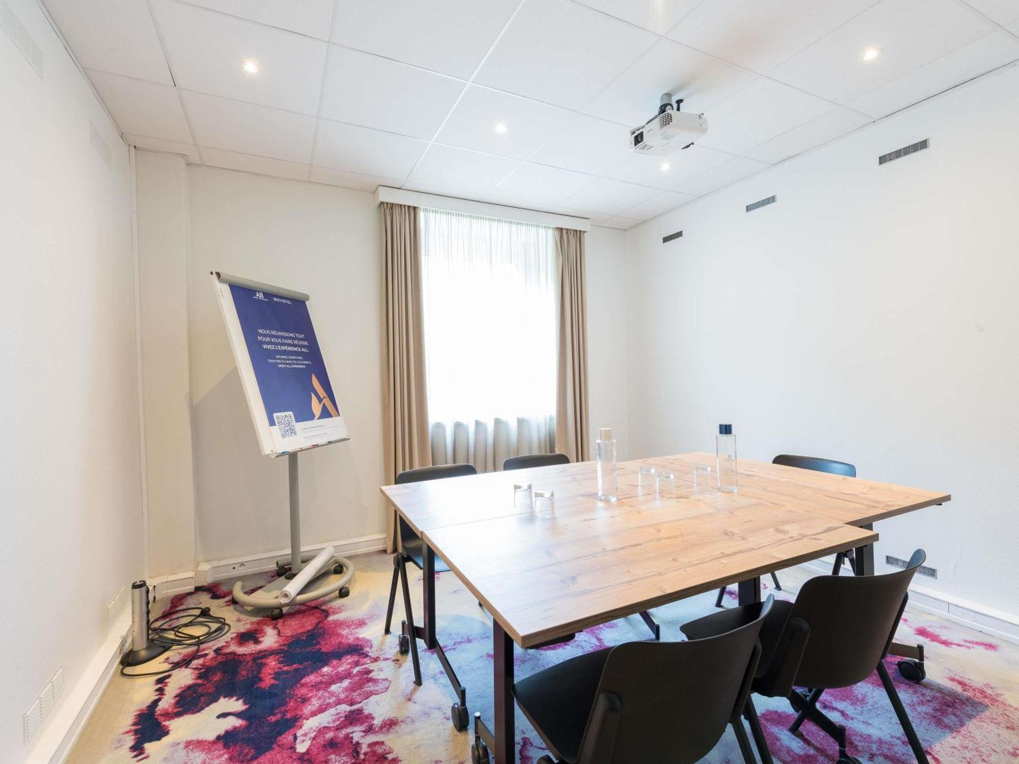 Novotel Saclay Eksteriør bilde