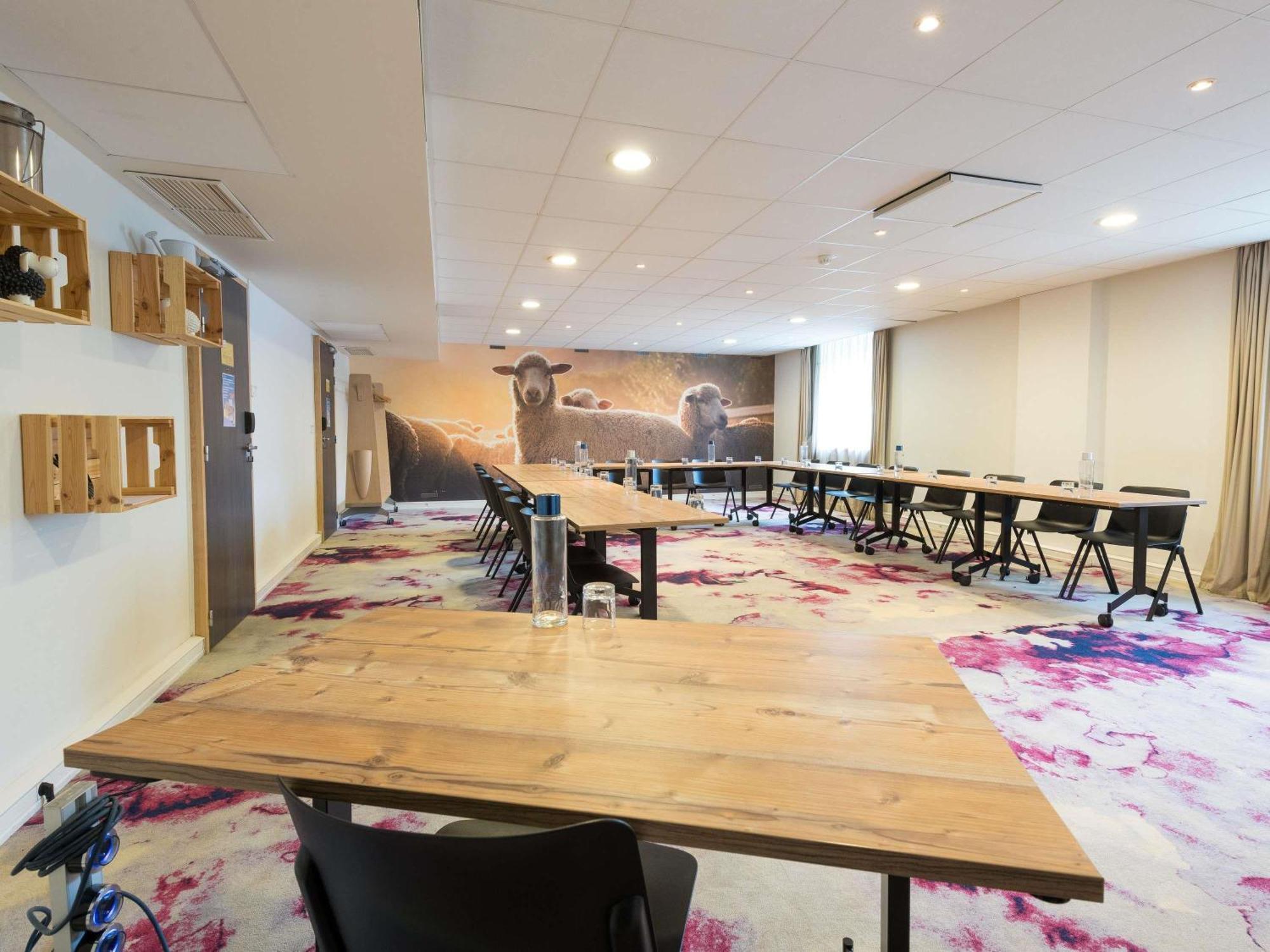 Novotel Saclay Eksteriør bilde