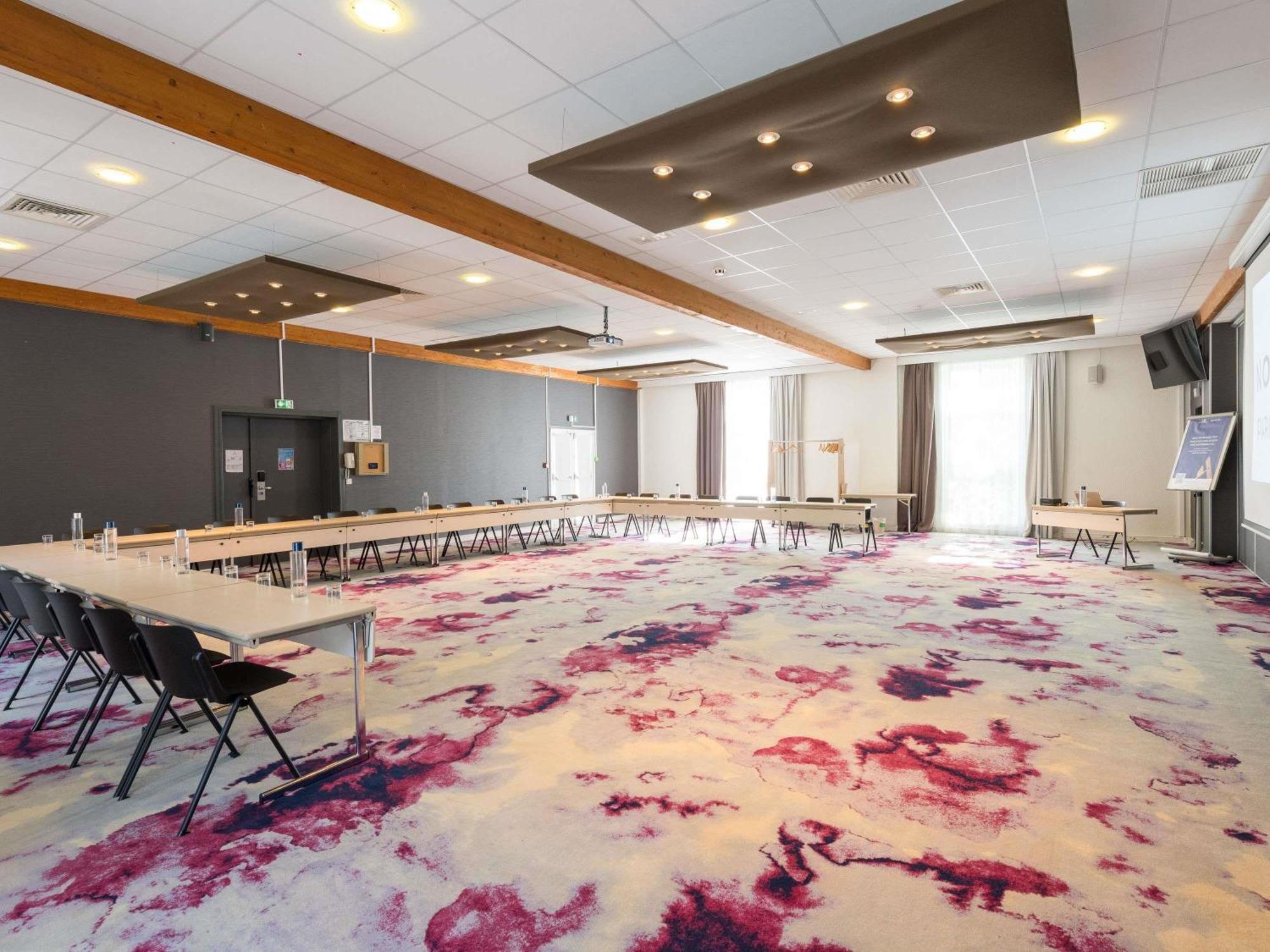Novotel Saclay Eksteriør bilde