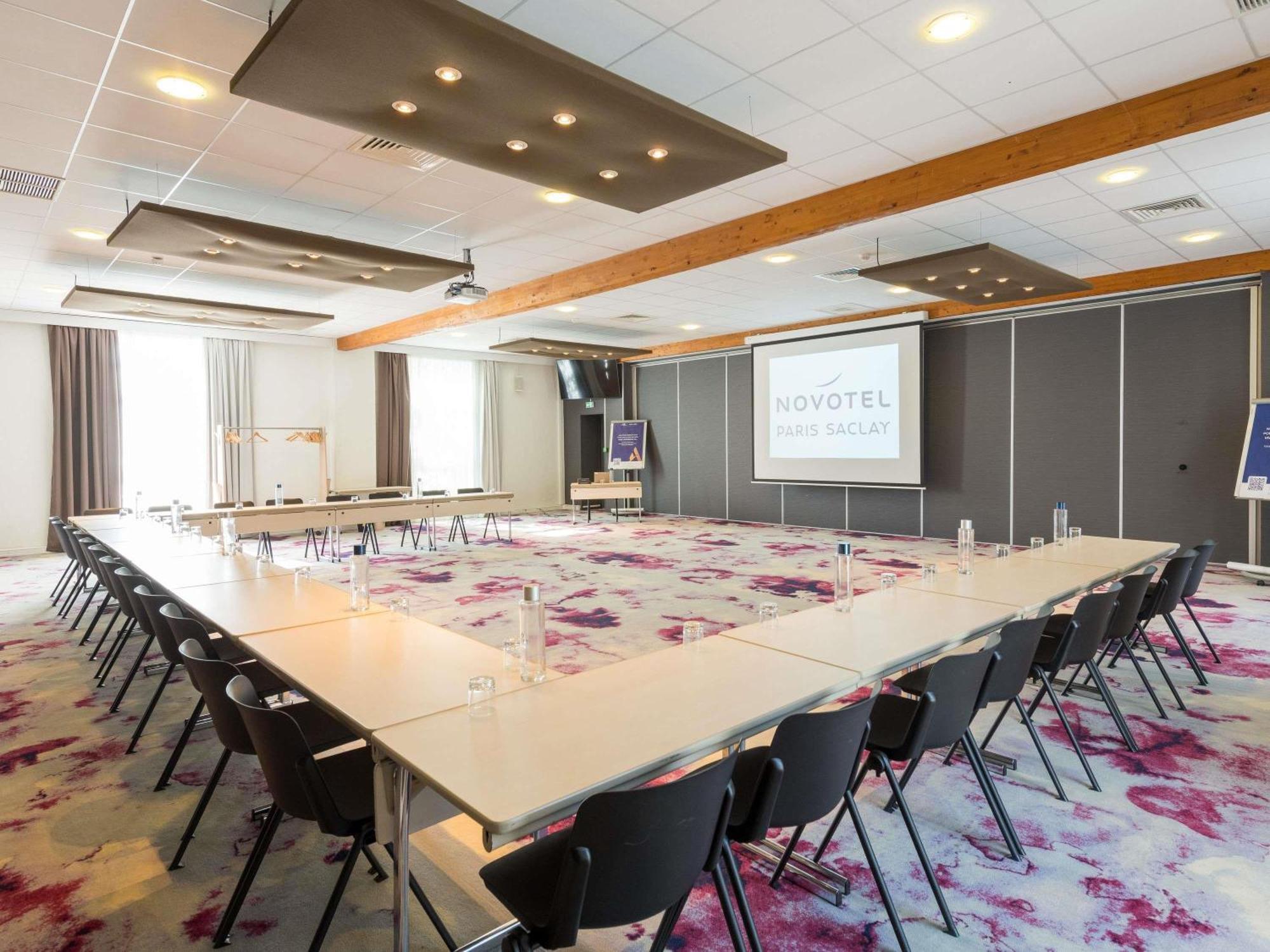 Novotel Saclay Eksteriør bilde