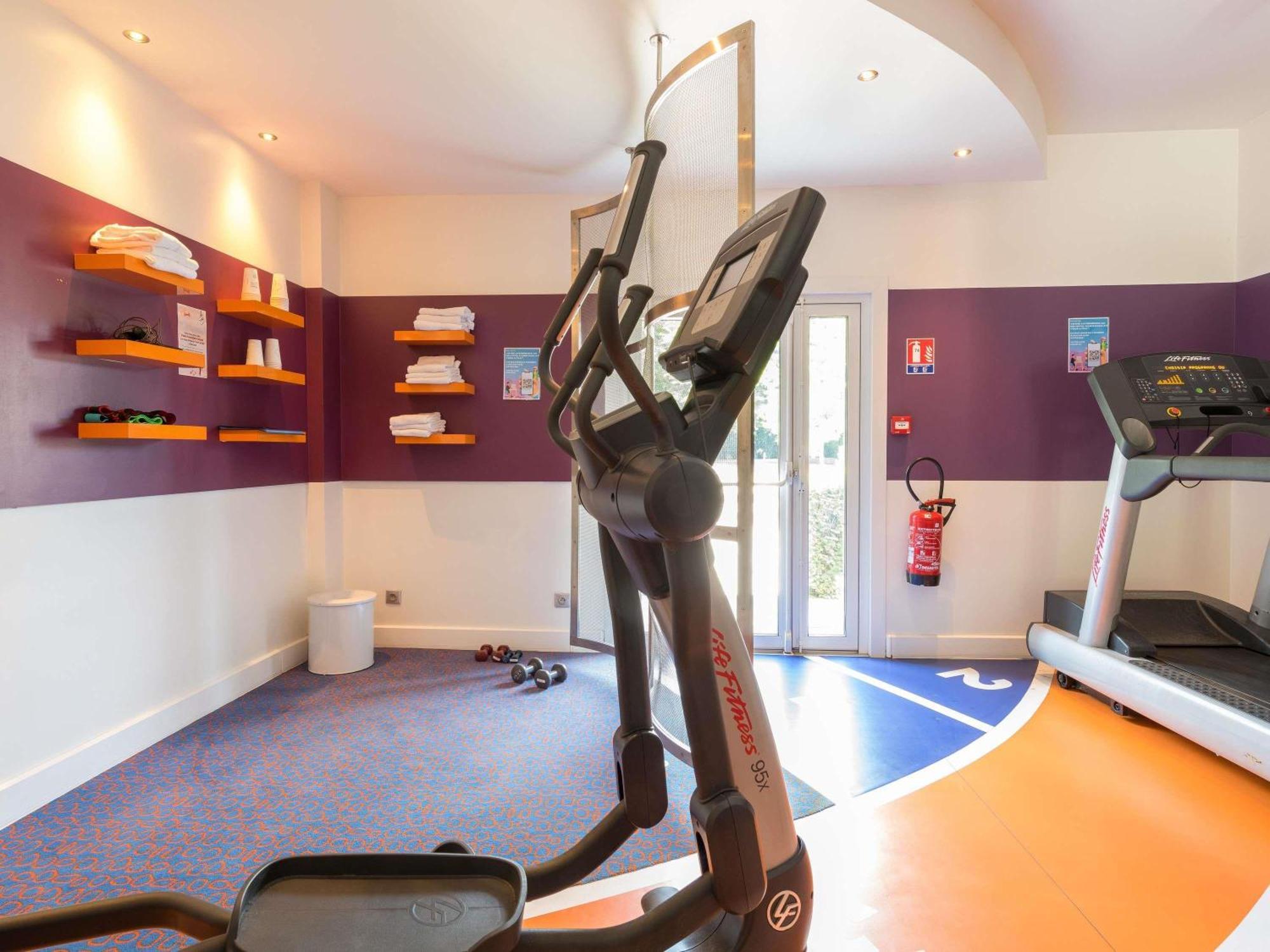 Novotel Saclay Eksteriør bilde