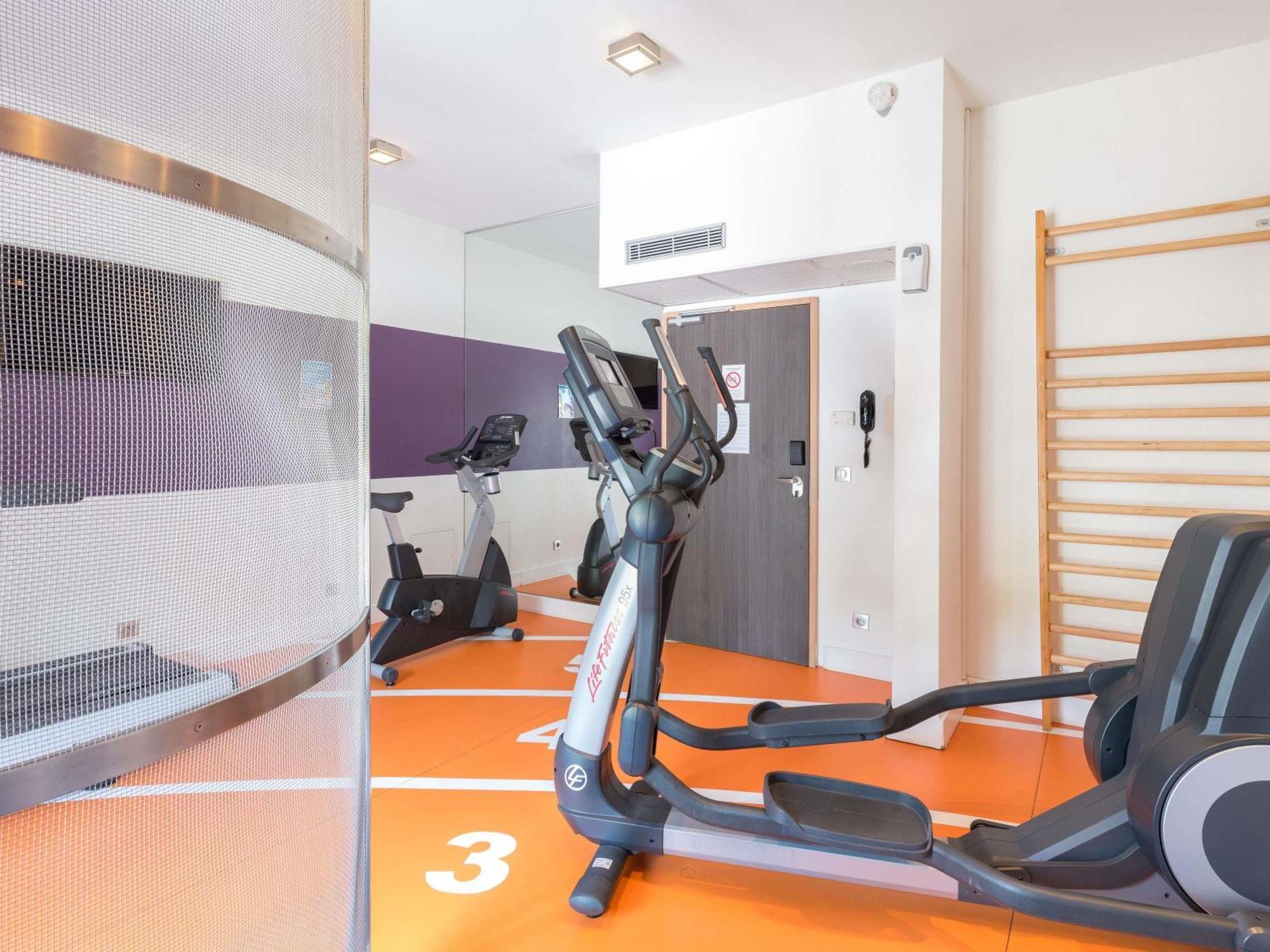 Novotel Saclay Eksteriør bilde